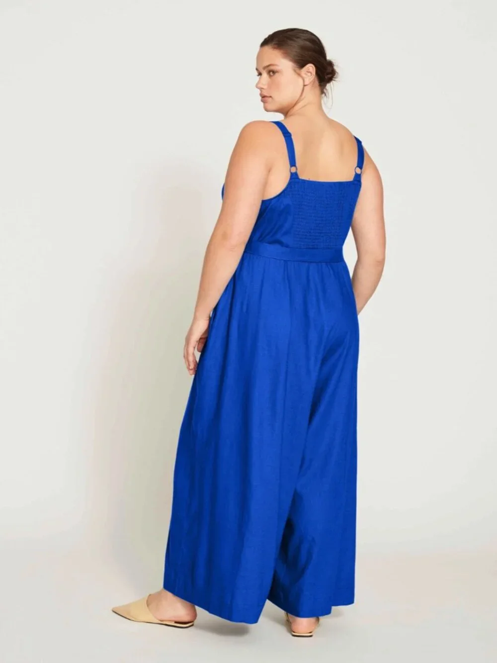 Promenade Linen Jumpsuit - Picture 3 of 4
